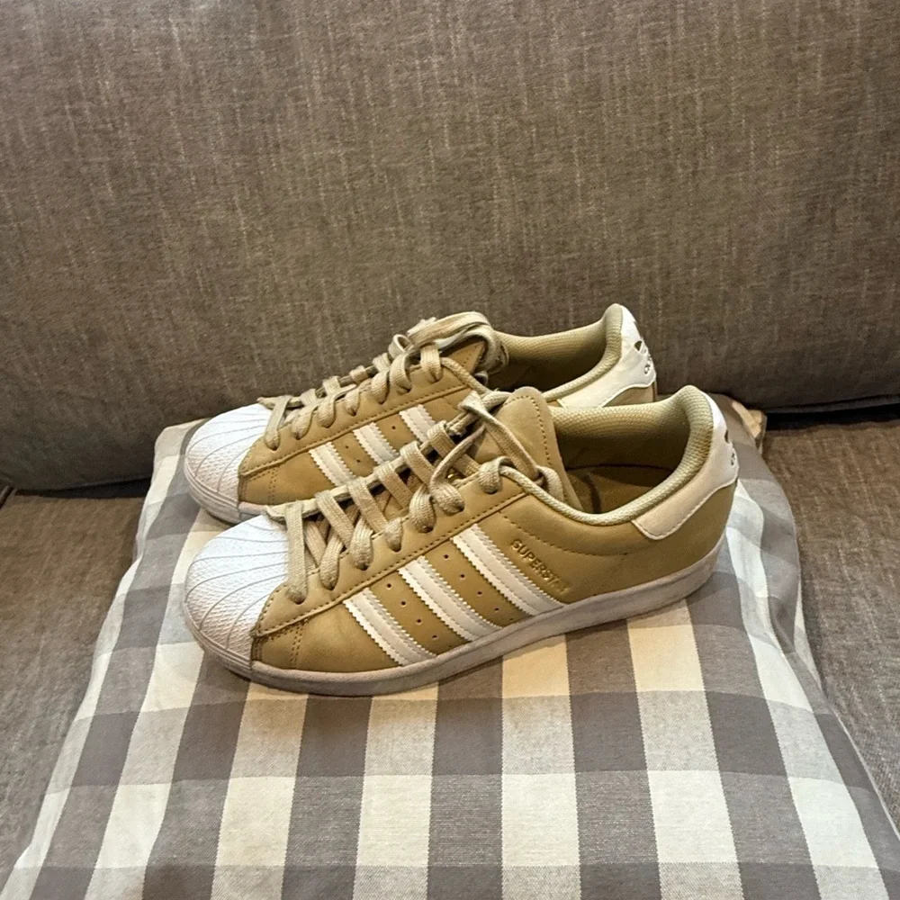 Adidas Men's Beige and White Sneakers